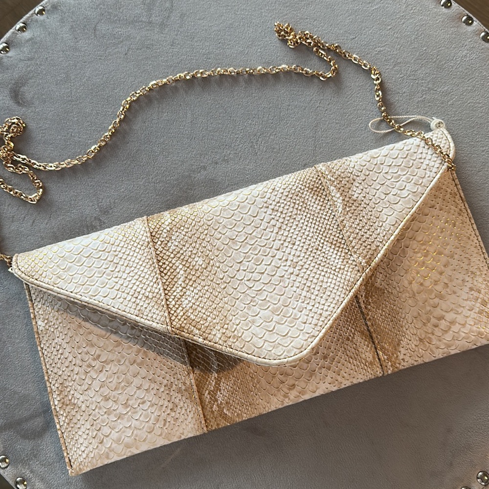 Urban Expressions Sparkle Clutch